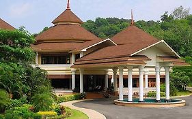 Hotel And Beach Bungalow At Lanta Resort